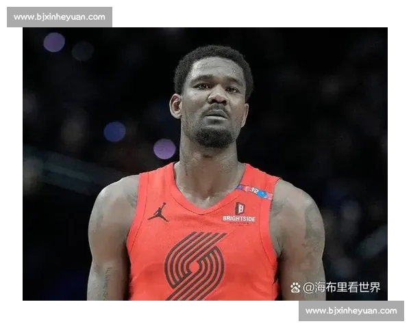 艾顿开拓者生涯:场均 15+10 高效两双却遭买断,内线支柱为何成重建牺牲品? 艾顿开拓者生涯:场均 15+10 高效两双却遭买断,内线支柱为何成重建牺牲品?